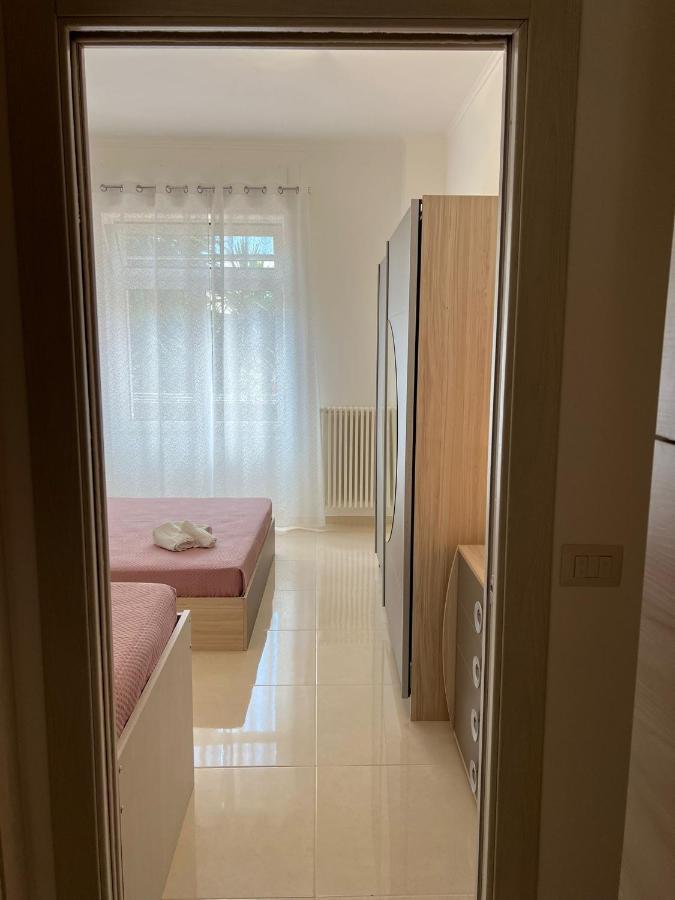 Casa Vacanza Acqua Marina Manfredonia Bagian luar foto